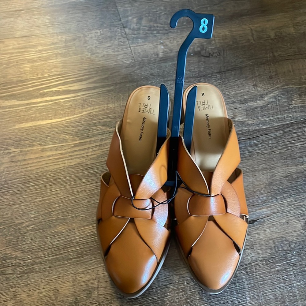 Memory Foam Mules with Cutout Details